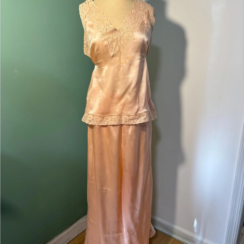 Vintage 1930’s Peach Lace Silk Beach Pajamas - image 1